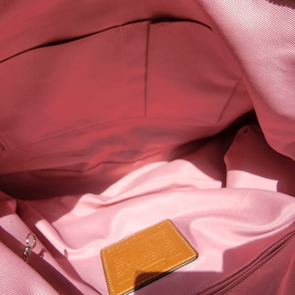 Coach Pink large handbag - Picture 9 of 13